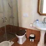 לינה וארוחת בוקר Belvedere Di Rita 3*