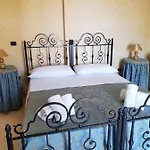 לינה וארוחת בוקר Belvedere Di Rita 3*