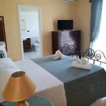 לינה וארוחת בוקר Belvedere Di Rita גאליפולי
