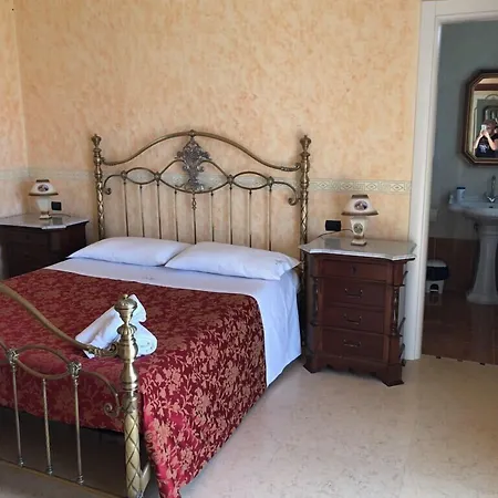 Nocleg ze śniadaniem Belvedere Di Rita 3*