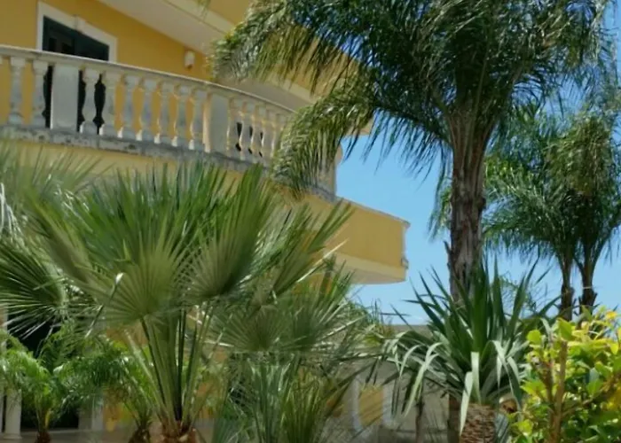 לינה וארוחת בוקר Belvedere Di Rita 3*